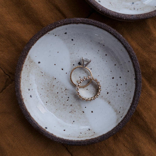 Shiny White Ring Dish
