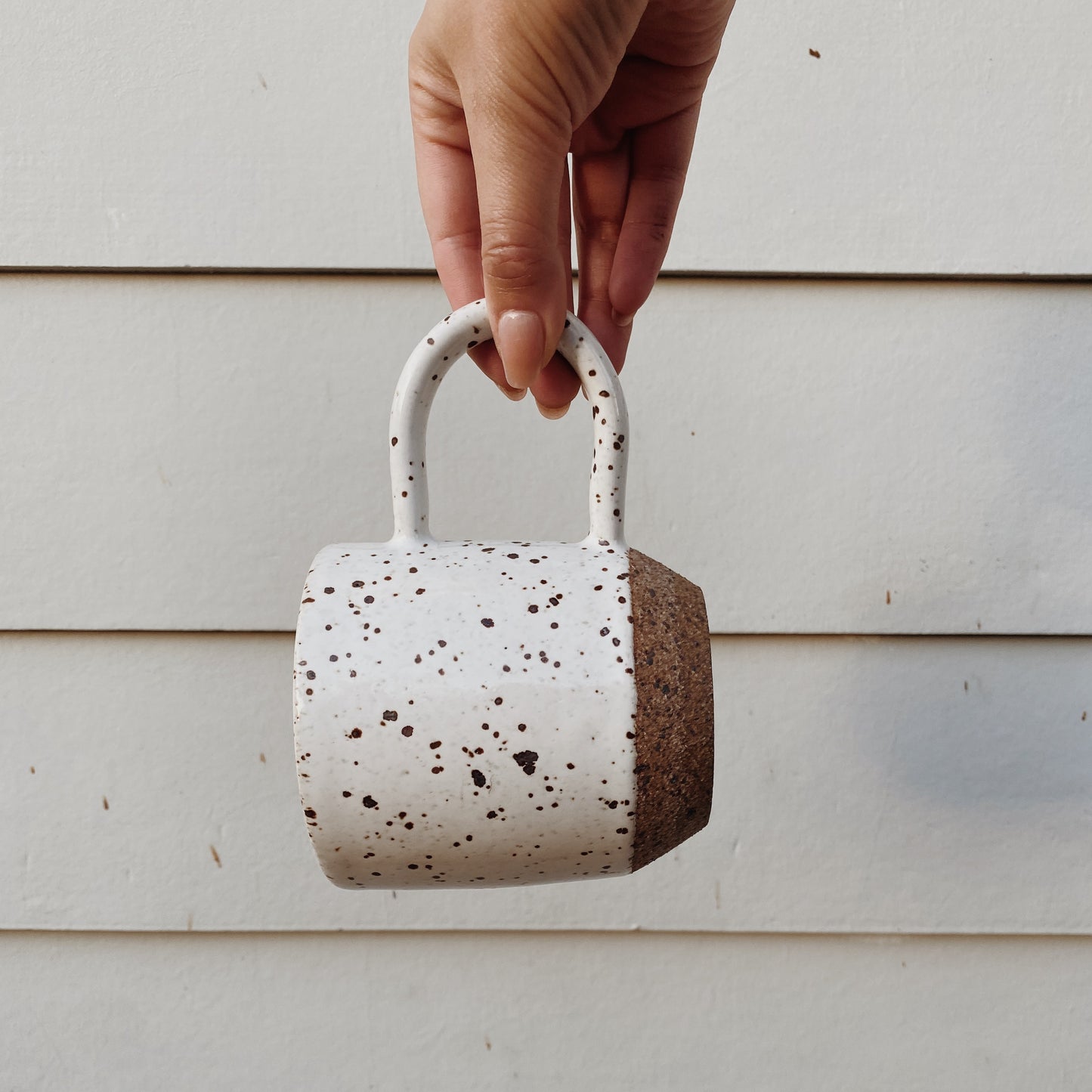 Mug in Speckled White