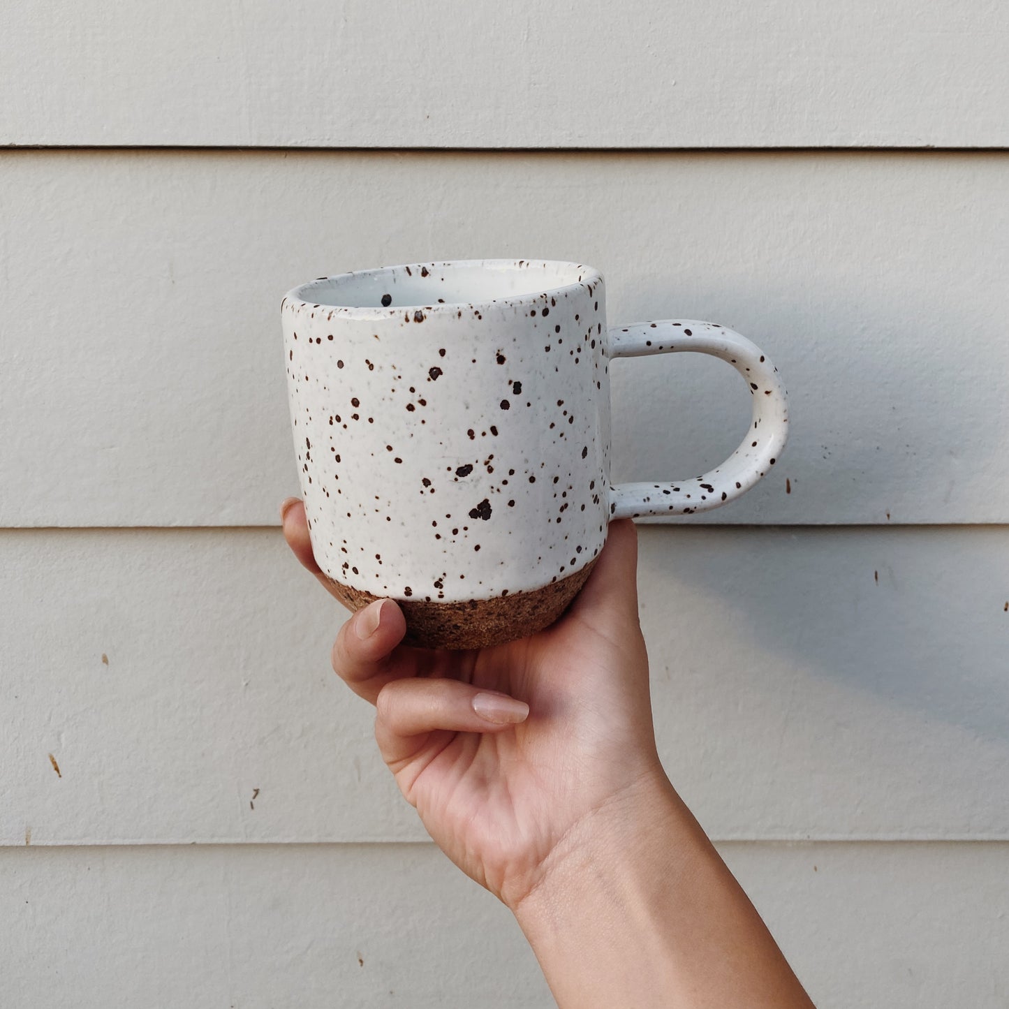 Mug in Speckled White