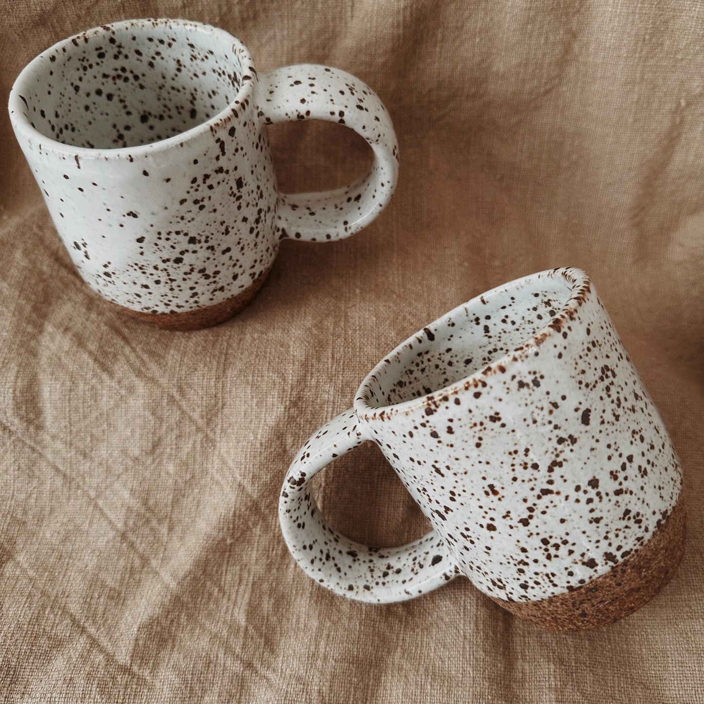 Mug in Speckled White